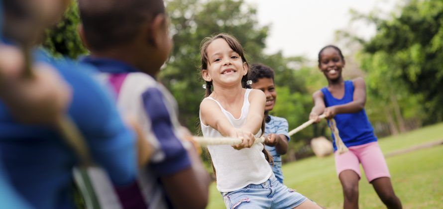 Obesidade infantil deve ser tratada com hábitos saudáveis, e não dieta