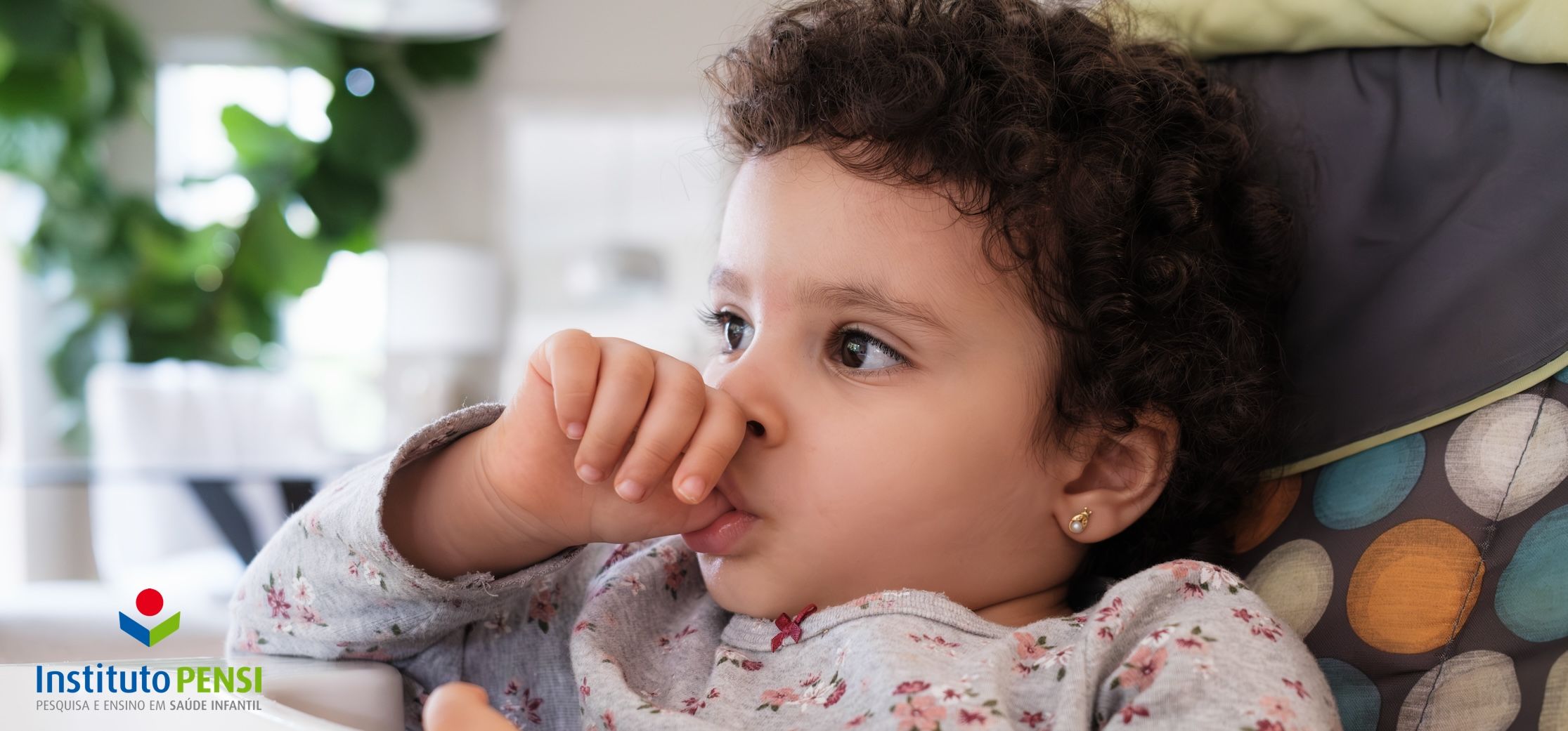 Chupar o dedo e roer as unhas