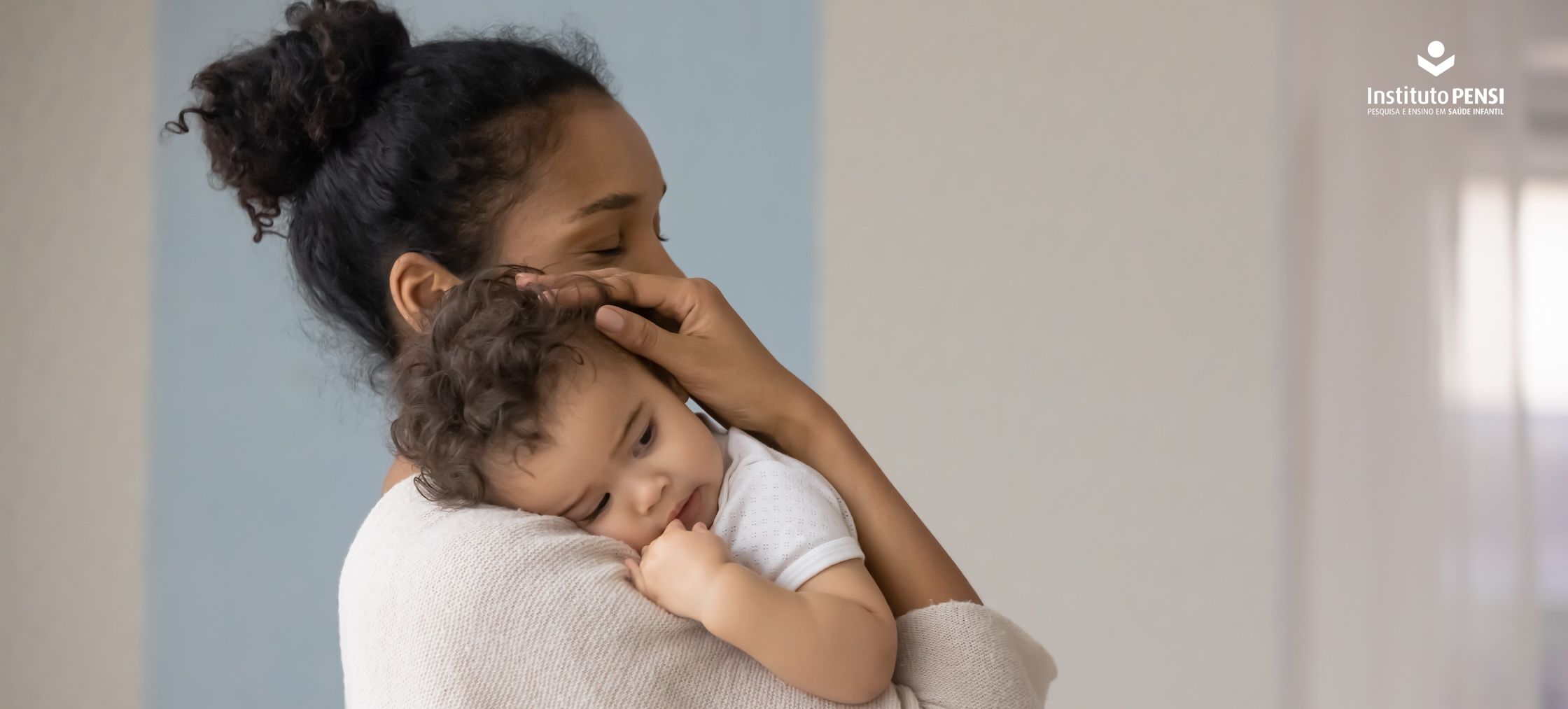 A criança pequena em casa e no hospital