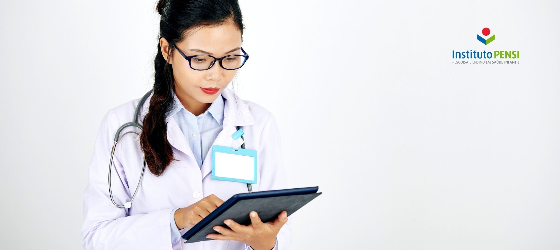 Os médicos trazem sua experiência em vacinas para o YouTube