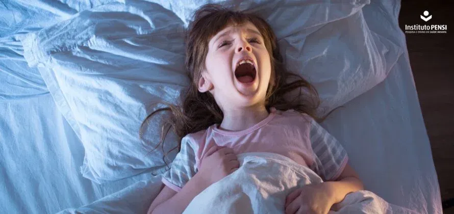 Pesadelos e terrores noturnos em crianças