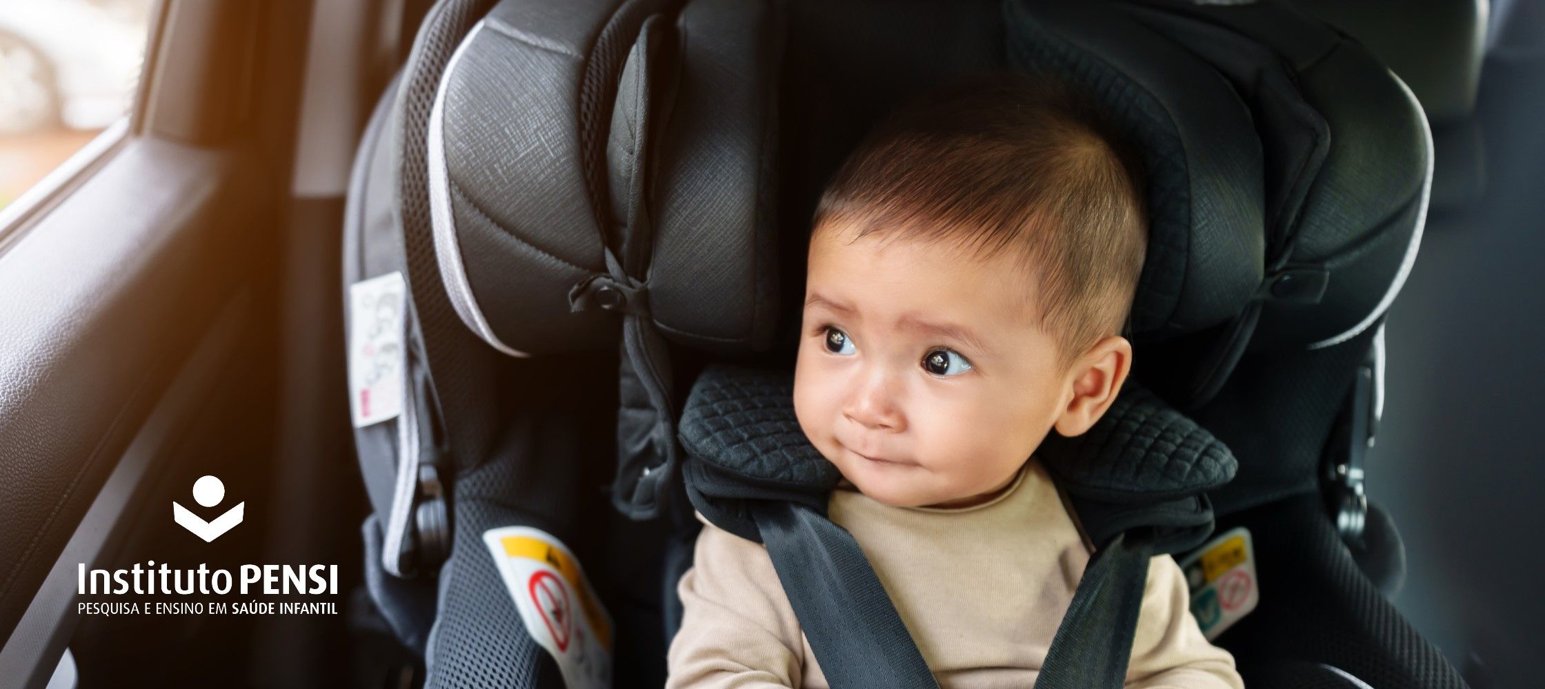 É seguro que meu bebê viaje na cadeirinha do carro por horas a fio?