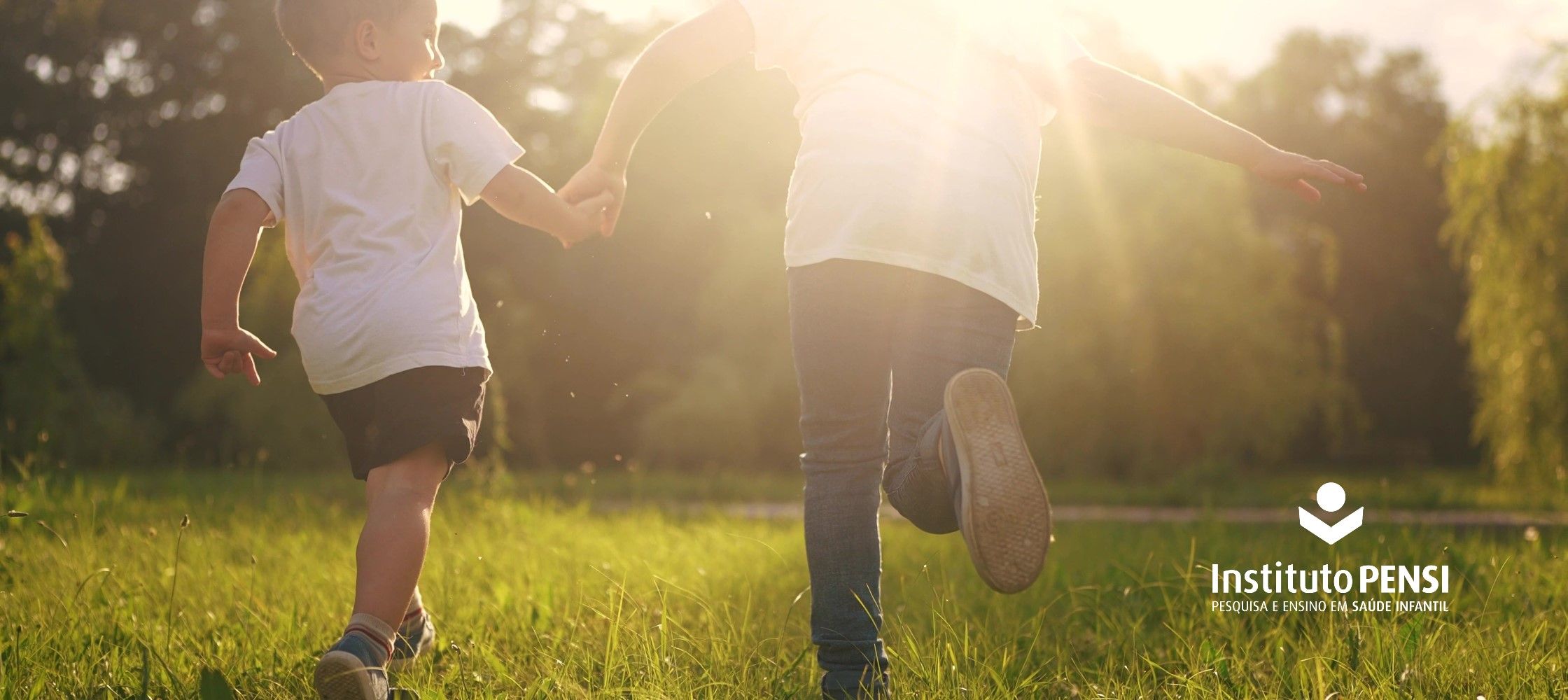 Brincar ao ar livre: por que é importante para as crianças?