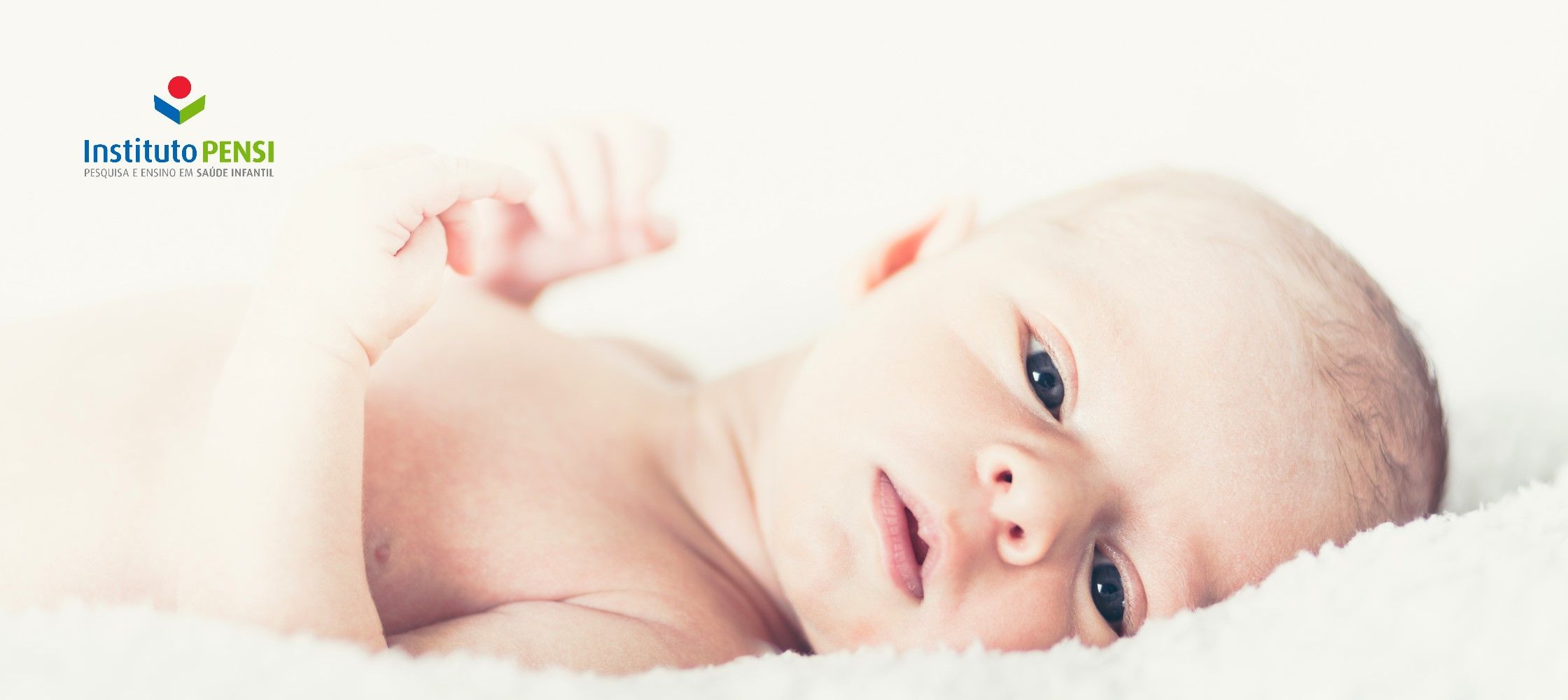 Qual a cor dos olhos do recém-nascido?